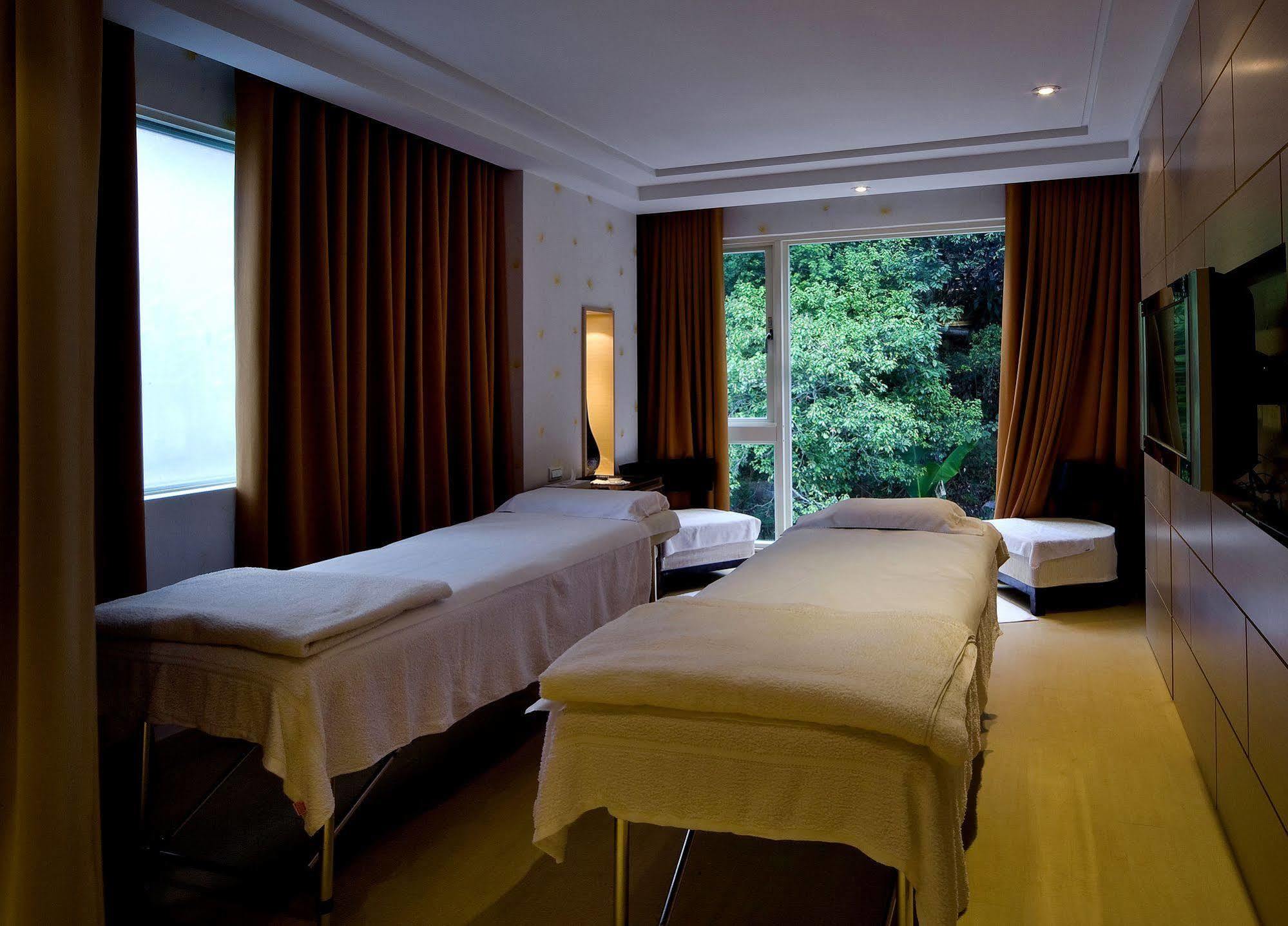 Spa Home Sun Moon Lake Luxury Lakeside Hotel Юйчи Экстерьер фото