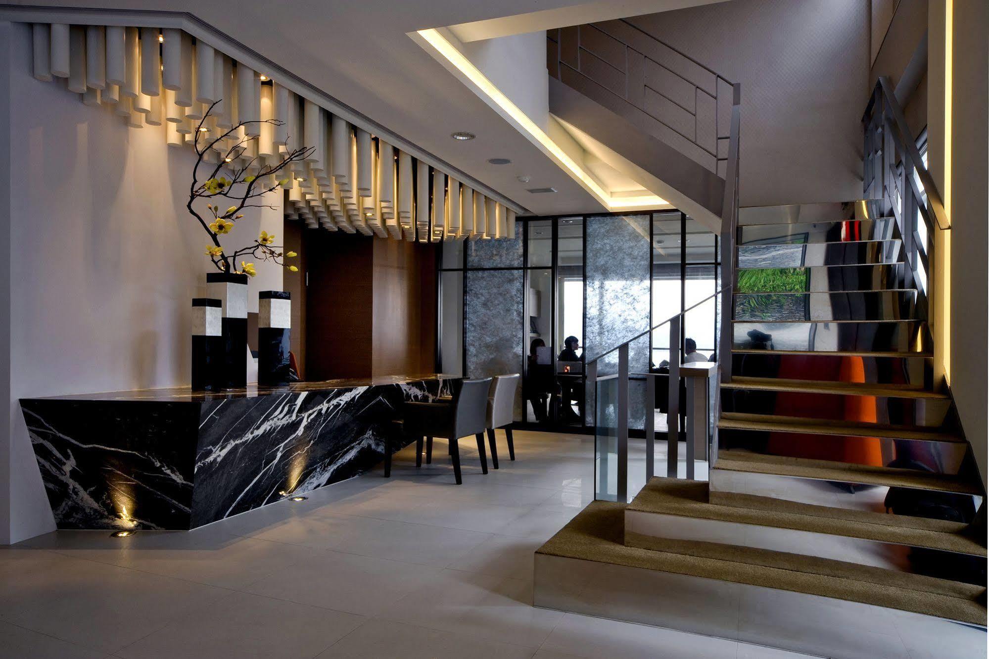 Spa Home Sun Moon Lake Luxury Lakeside Hotel Юйчи Экстерьер фото