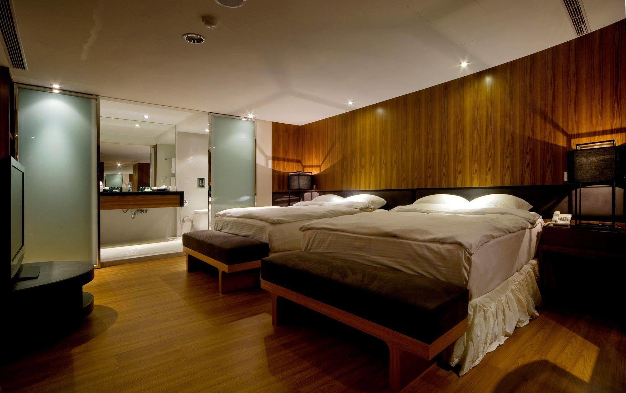 Spa Home Sun Moon Lake Luxury Lakeside Hotel Юйчи Экстерьер фото