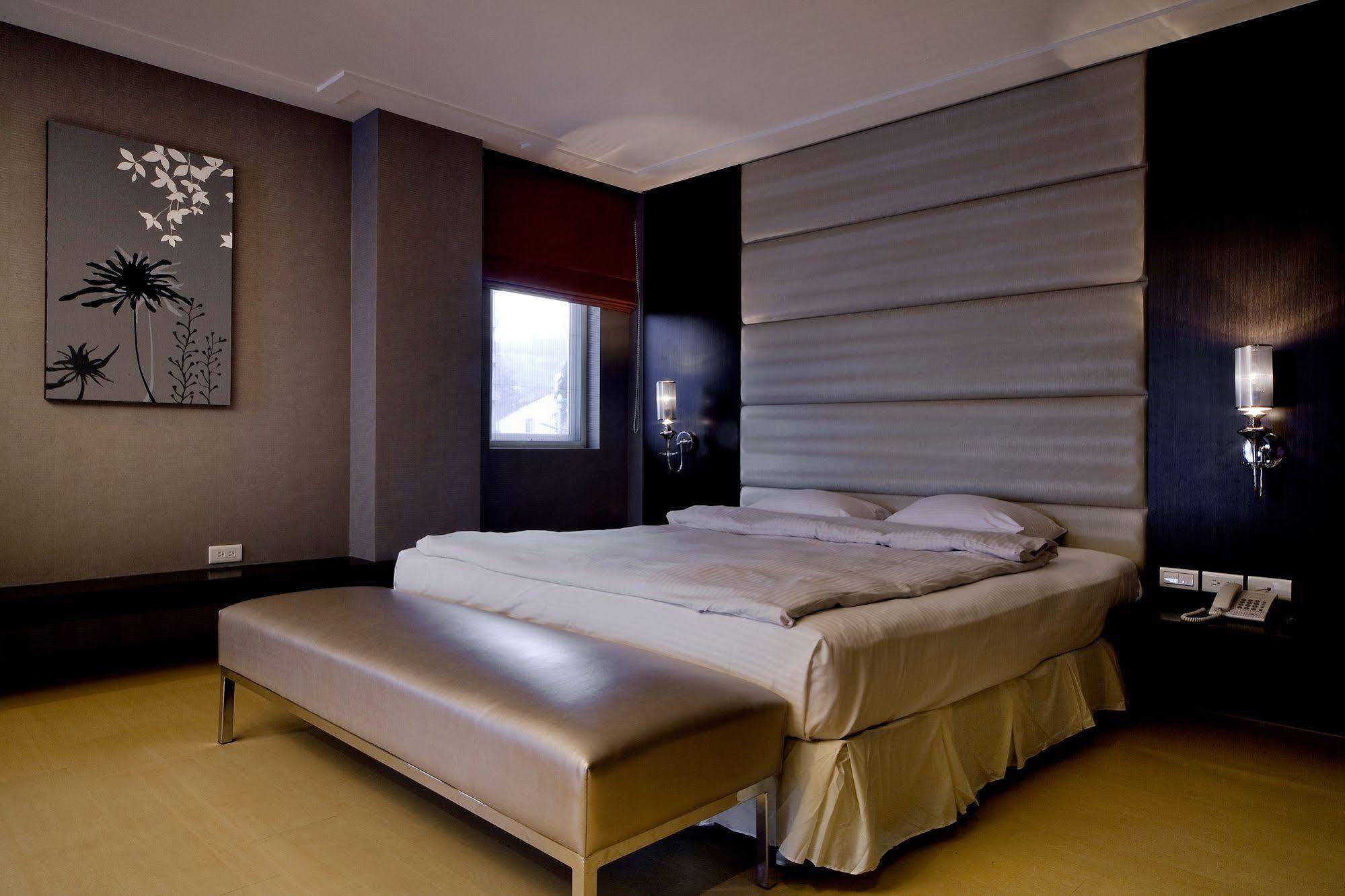 Spa Home Sun Moon Lake Luxury Lakeside Hotel Юйчи Экстерьер фото